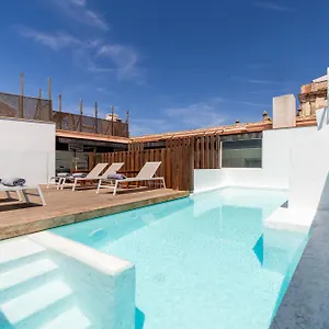 Aristoy Hotel